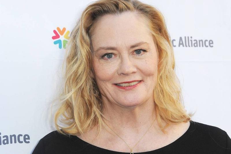 Cybill Shepherd 24